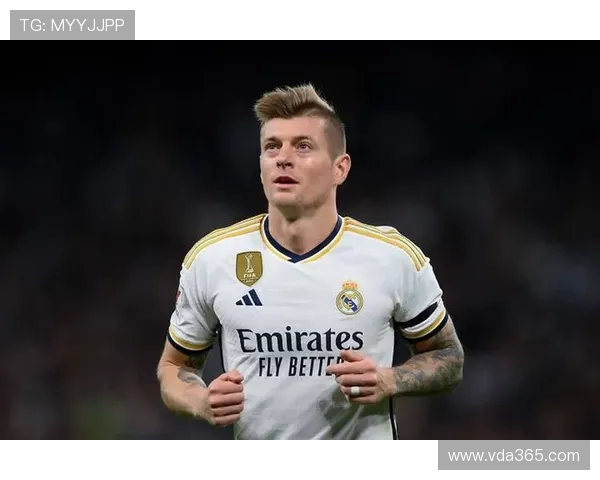 足球八号球星盘点：历史与现役八号球员的传奇与荣耀